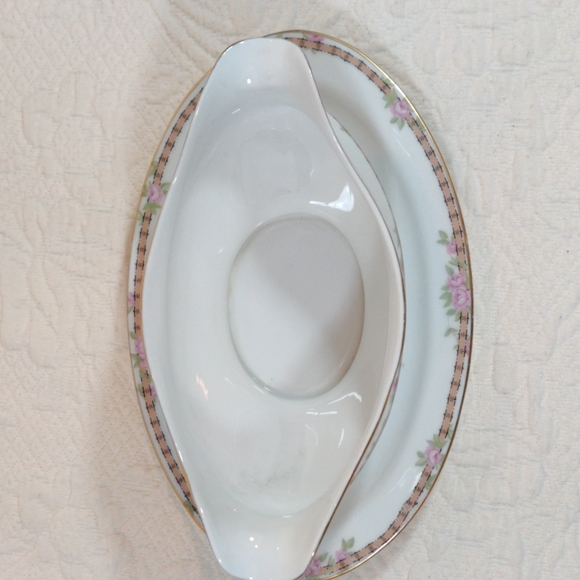J&C Bavarian Hand-painted Rose Gravy Boat Gold Trim - Picture 7 of 12